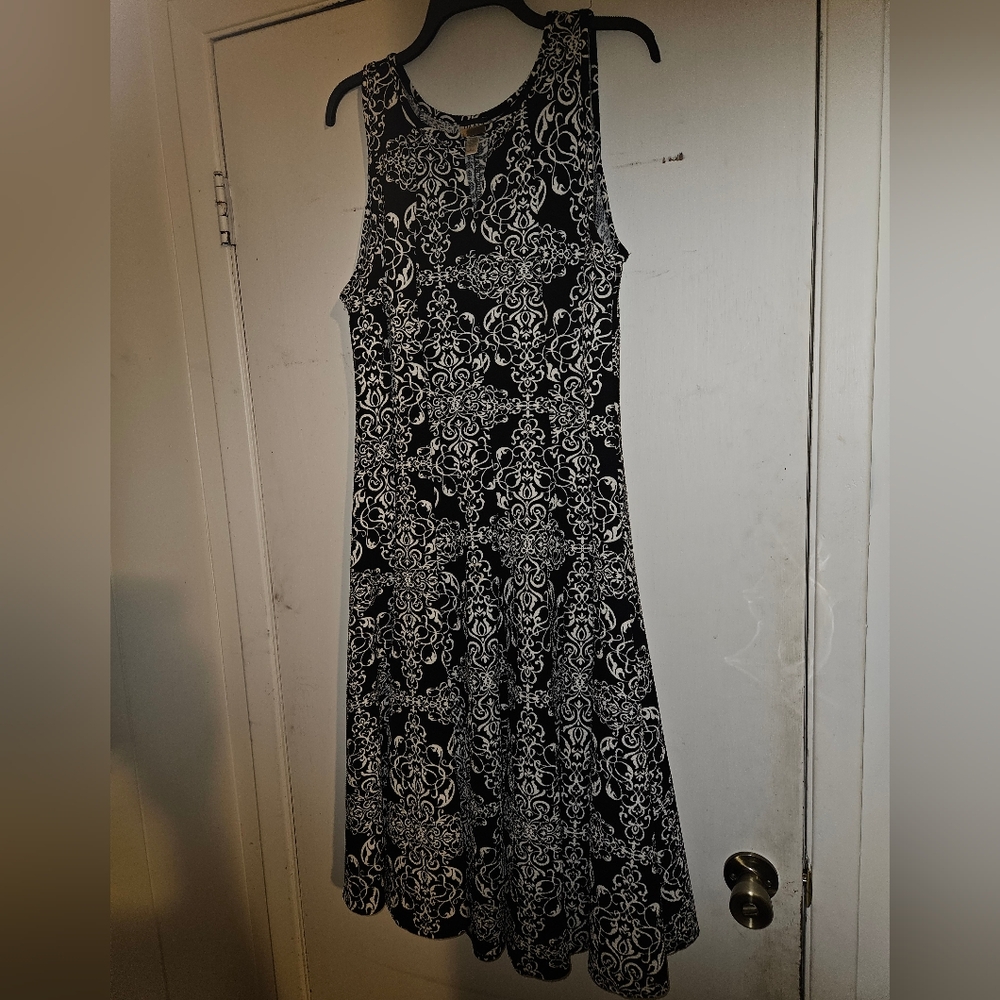 Haani Black and White A-Line Midi Sundress